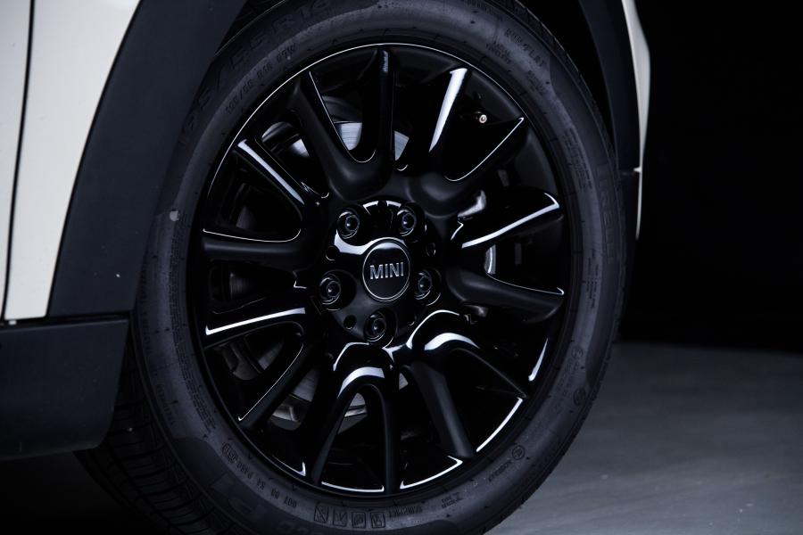 Колеса Mini One 5-Door (F56) 2018 года  (SG) (фото 9 из 12)